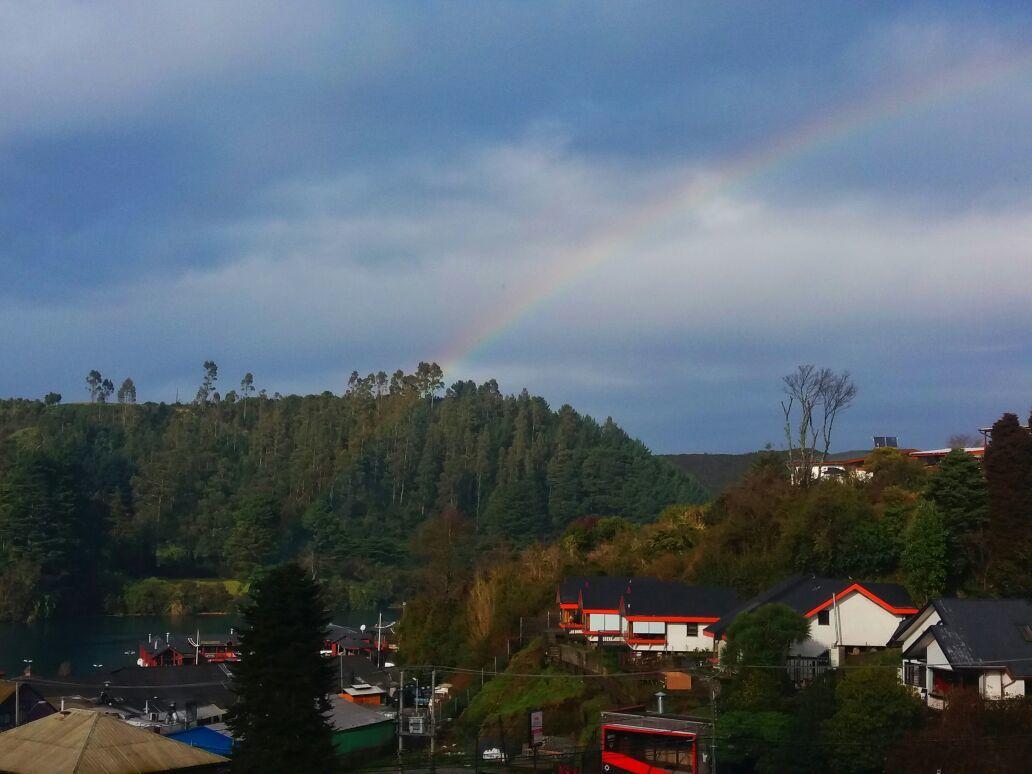 Pink House Angelmo Bed & Breakfast Puerto Montt Bagian luar foto